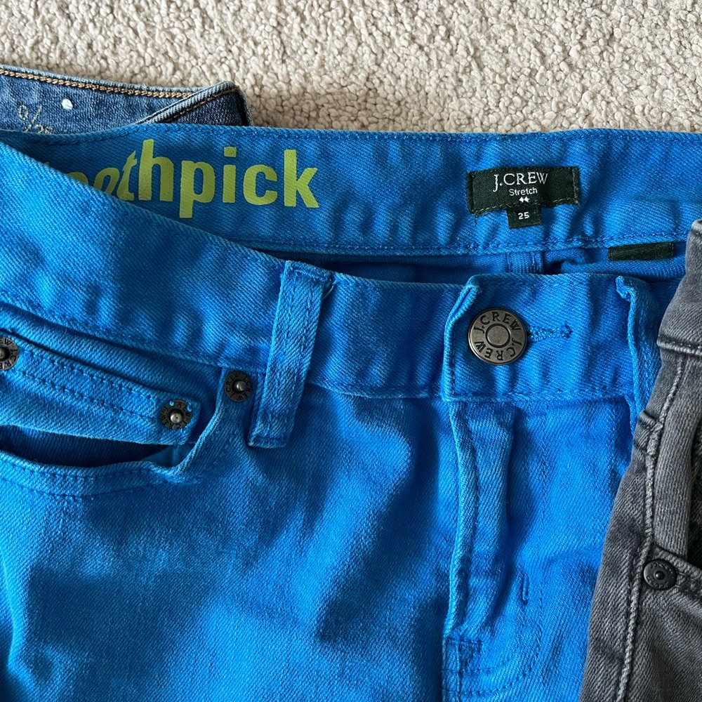 Stylish Denim and Blue Jeans Set - Picture 3 of 4